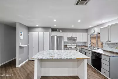 9618 N 66th Drive, Glendale, AZ 85302 - Photo 10