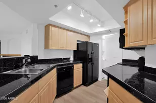 5104 N 32nd St, Phoenix, AZ 85018 - Photo 10