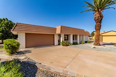16853 N Meadow Park Drive, Sun City, AZ 85351 - Photo 2