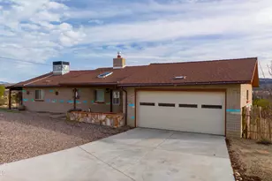 18467 S Niblick Dr, Peeples Valley, AZ 86332 - Photo 20