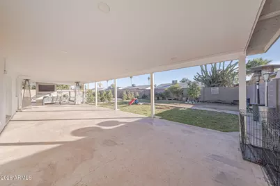 6321 W Cheery Lynn Road, Phoenix, AZ 85033 - Photo 12