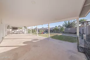 6321 W Cheery Lynn Rd, Phoenix, AZ 85033 - Photo 12