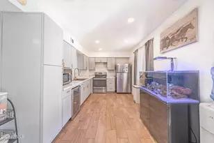 6321 W Cheery Lynn Rd, Phoenix, AZ 85033 - Photo 4