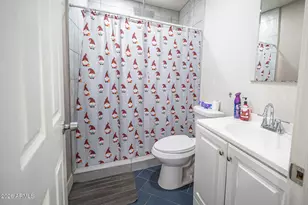 6321 W Cheery Lynn Rd, Phoenix, AZ 85033 - Photo 18