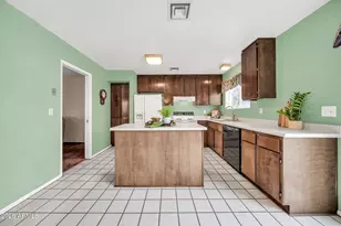 2208 E Sylvia St, Phoenix, AZ 85022 - Photo 14