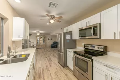 15004 N Boswell Boulevard, Sun City, AZ 85351 - Photo 12