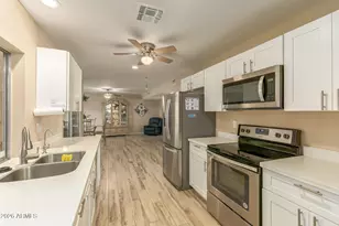 15004 N Boswell Blvd, Sun City, AZ 85351 - Photo 12