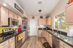 18350 N Coyote Lakes Pkwy, Surprise, AZ 85378 - Photo 10