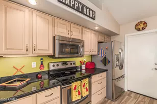 18350 N Coyote Lakes Pkwy, Surprise, AZ 85378 - Photo 12