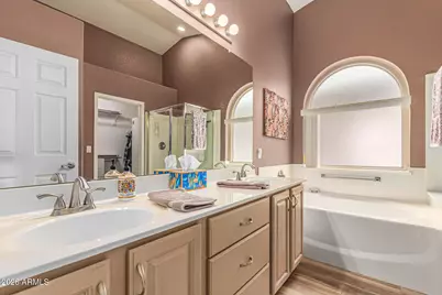 18350 N Coyote Lakes Parkway, Surprise, AZ 85378 - Photo 16