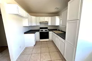 775 E Cactus Dr, Globe, AZ 85501 - Photo 2