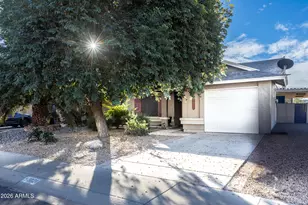 3021 W Tonopah Dr, Phoenix, AZ 85027 - Photo 2