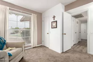 10585 W Palmeras Dr, Sun City, AZ 85373 - Photo 16