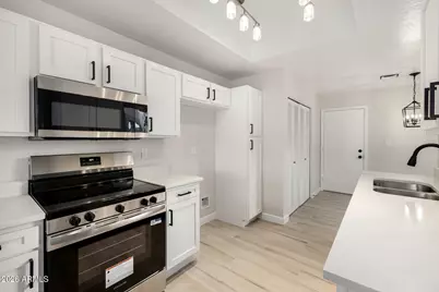 365 W Lodge Drive, Tempe, AZ 85283 - Photo 4