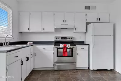 1118 W Tulane Drive, Tempe, AZ 85283 - Photo 2