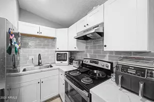 3646 N 69th Ave, Phoenix, AZ 85033 - Photo 10