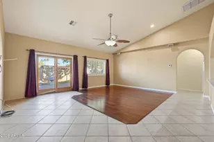 1112 E Shepherds Way, Casa Grande, AZ 85122 - Photo 10