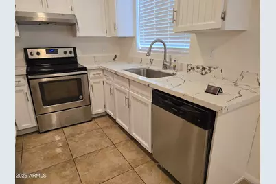 715 N Arrowhead Drive #4, Chandler, AZ 85224 - Photo 4