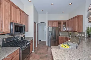 16081 W Piccadilly Rd, Goodyear, AZ 85395 - Photo 8
