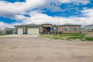 23411 W Barwick Dr, Wittmann, AZ 85361 - Photo 2