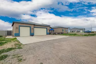 23411 W Barwick Dr, Wittmann, AZ 85361 - Photo 6