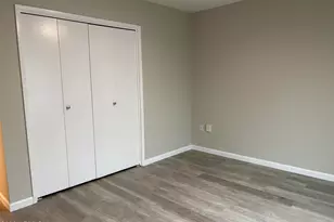 9921 W Oak Ridge Dr, Sun City, AZ 85351 - Photo 12