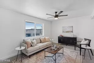 4728 E Belleview St, Phoenix, AZ 85008 - Photo 2