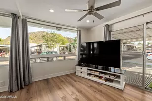 10401 N Cave Creek Rd, Phoenix, AZ 85020 - Photo 8