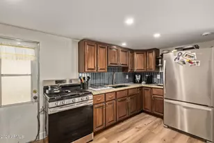 10401 N Cave Creek Rd, Phoenix, AZ 85020 - Photo 10