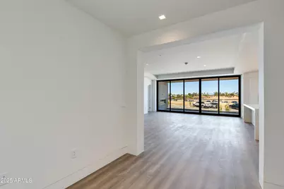 6587 N Palmeraie Boulevard #2011, Phoenix, AZ 85001 - Photo 18