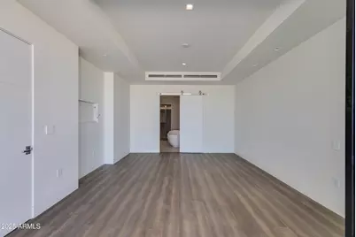 6587 N Palmeraie Boulevard #2011, Phoenix, AZ 85001 - Photo 22