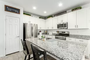 4110 S 58th Ln, Phoenix, AZ 85043 - Photo 2