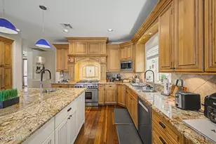 5130 N 32nd Pl, Phoenix, AZ 85018 - Photo 10