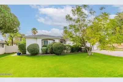 5130 N 32nd Place, Phoenix, AZ 85018 - Photo 2