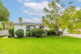 5130 N 32nd Pl, Phoenix, AZ 85018 - Photo 2