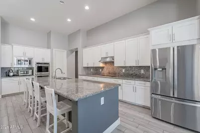 9345 W Robin Lane, Peoria, AZ 85383 - Photo 6