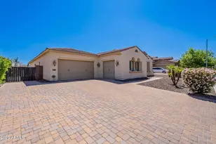 9345 W Robin Ln, Peoria, AZ 85383 - Photo 2