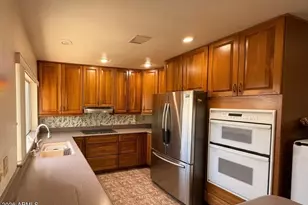 3951 W Aster Dr, Phoenix, AZ 85029 - Photo 12