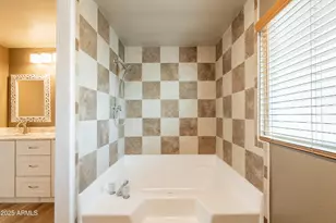 1507 E Helena Dr, Phoenix, AZ 85022 - Photo 14