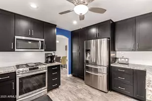 10866 W Adam Ave, Peoria, AZ 85373 - Photo 16