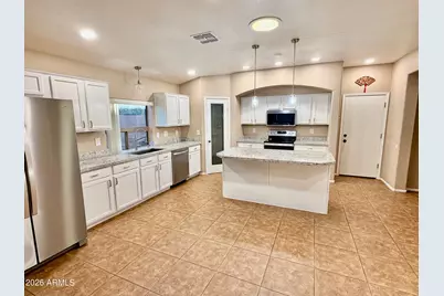 689 E Taylor Trail, San Tan Valley, AZ 85143 - Photo 2