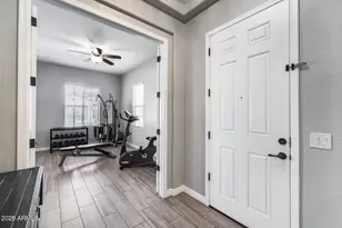 4627 E Navigator Ln, Phoenix, AZ 85050 - Photo 2