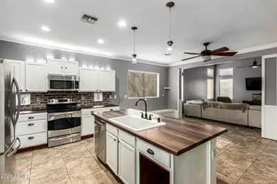 1828 S 238th Lane, Buckeye, AZ 85326 - Photo 4