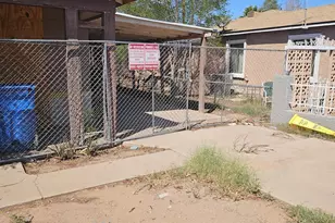2012 N 24th Pl, Phoenix, AZ 85008 - Photo 2