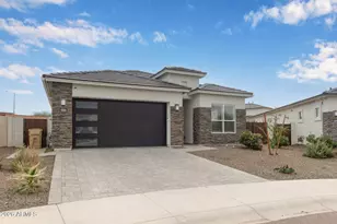 10203 W Lone Cactus Dr, Peoria, AZ 85382 - Photo 2