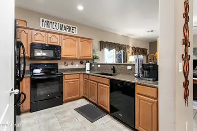 13137 N 87th Drive, Peoria, AZ 85381 - Photo 14