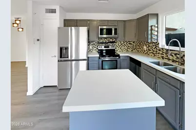 908 E Wahalla Lane, Phoenix, AZ 85024 - Photo 2