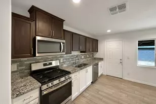 1838 W Alta Vista Rd, Phoenix, AZ 85041 - Photo 2