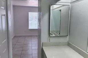 5318 W Turney Ave, Phoenix, AZ 85031 - Photo 10