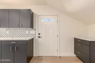 125 N 11th Ave, Phoenix, AZ 85007 - Photo 12